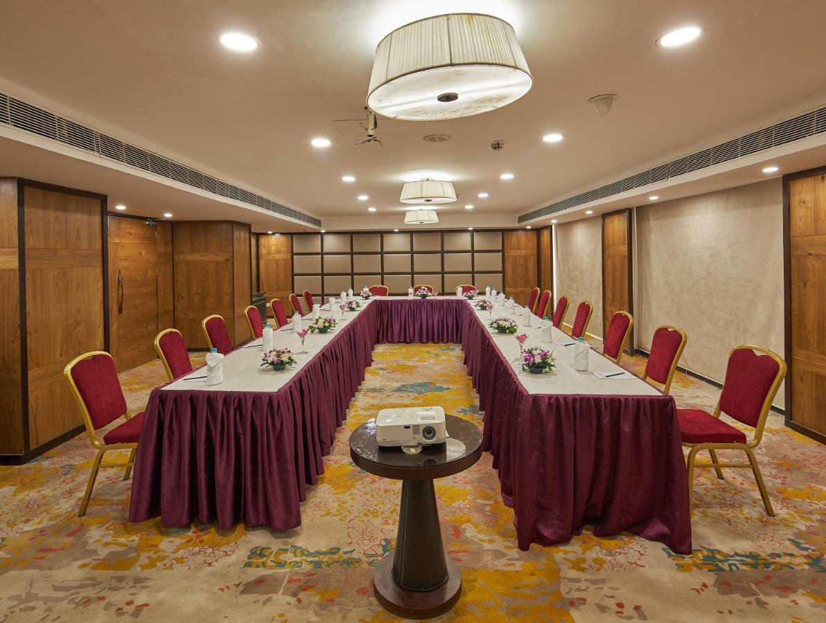 Royal Orchid Central Grazia, נאווי מומבאי מראה חיצוני תמונה