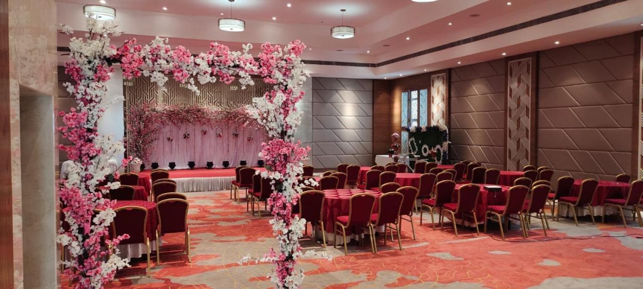 Royal Orchid Central Grazia, נאווי מומבאי מראה חיצוני תמונה